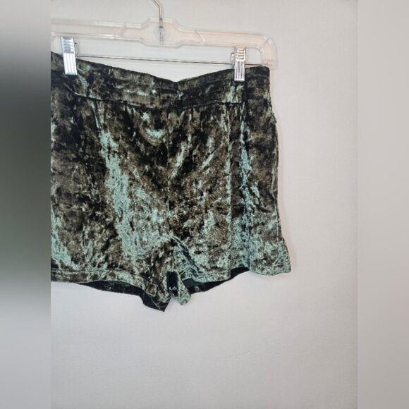 Buffbunny Collection Women's Frozen Shorts. Green. Measurements in pic - Picture 3 of 7